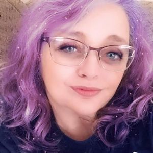 Meet your Posher, Angie